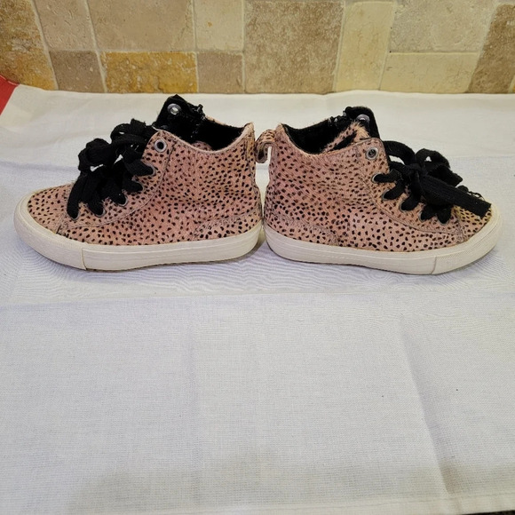 Zara girls calf hair high top pink spotted sneakers. - Picture 5 of 11